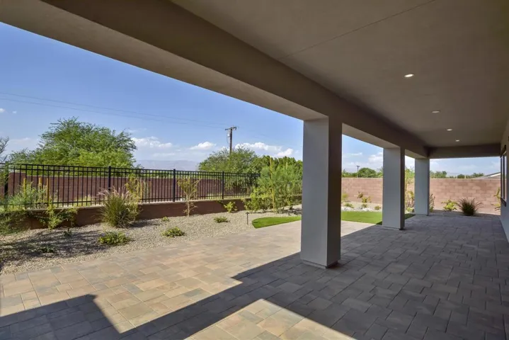 030_Covered Patio