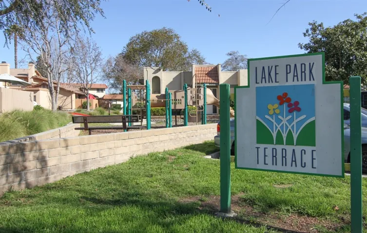 611 Beverly Pl, San Marcos, California 92078