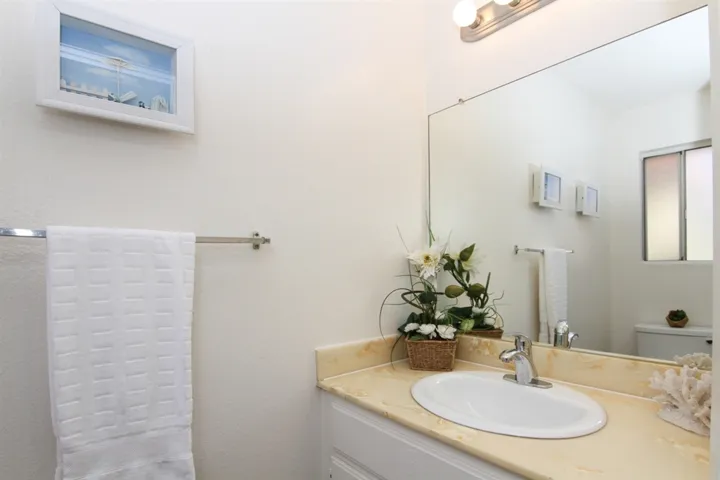 611 Beverly Pl, San Marcos, California 92078
