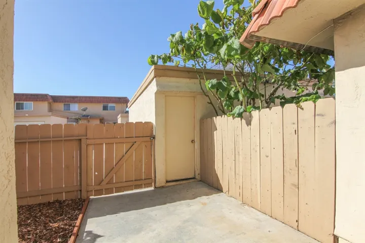 611 Beverly Pl, San Marcos, California 92078
