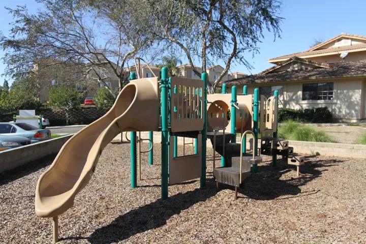 611 Beverly Pl, San Marcos, California 92078