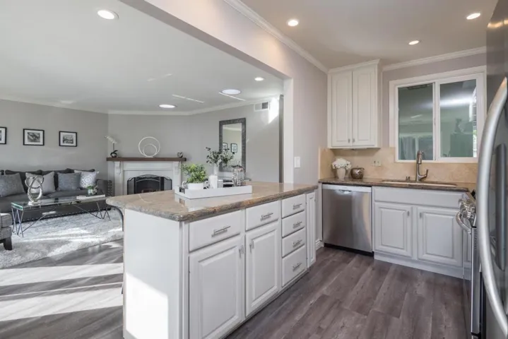 2665 Carolina Avenue, Redwood City, California 94061