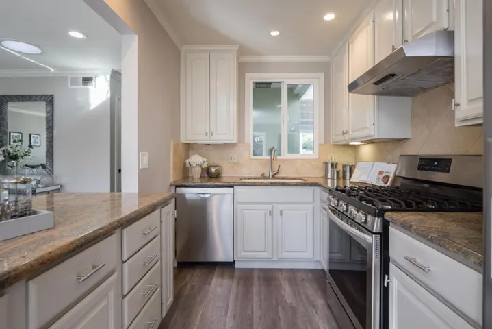 2665 Carolina Avenue, Redwood City, California 94061