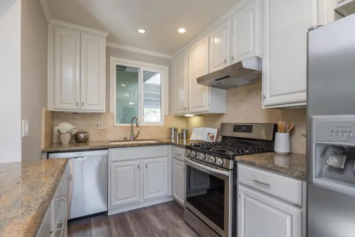 2665 Carolina Avenue, Redwood City, California 94061