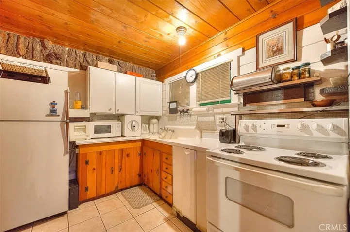 22175 Pine Drive, Cedarpines Park, California 92322