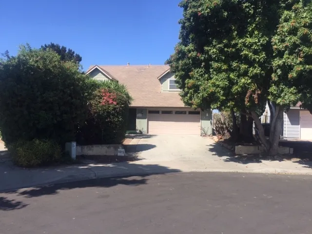 1015 Stiles Ct, Vista, California 92083