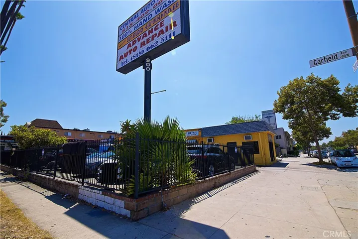900 S Central Avenue, Glendale, California 91204