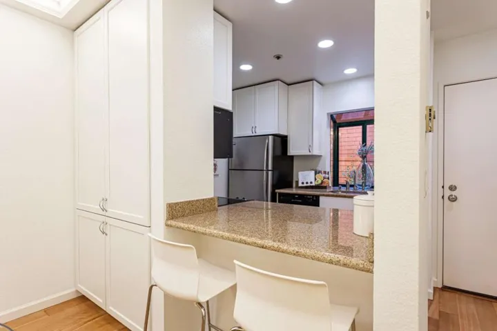 4250 El Camino Real D129, Palo Alto, California 94306