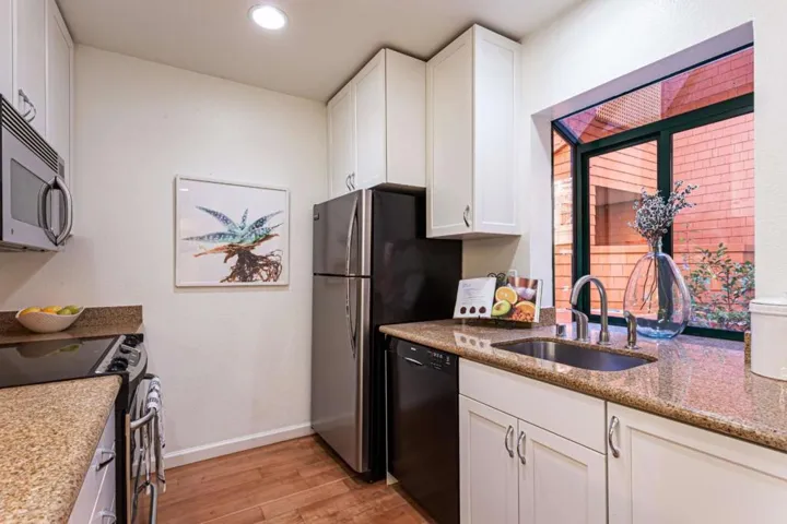 4250 El Camino Real D129, Palo Alto, California 94306