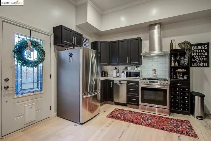 3139 West St, Oakland, California 94608