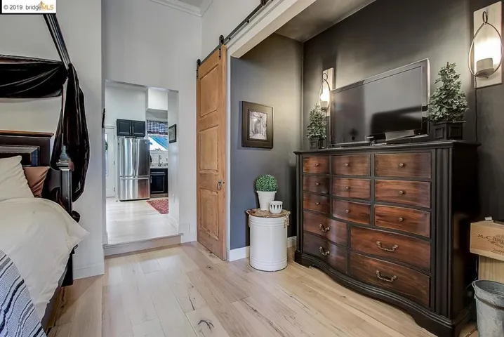 3139 West St, Oakland, California 94608