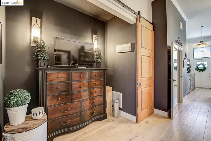 3139 West St, Oakland, California 94608