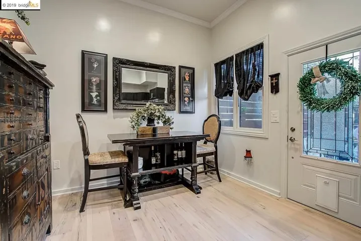 3139 West St, Oakland, California 94608