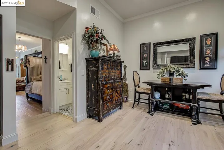 3139 West St, Oakland, California 94608