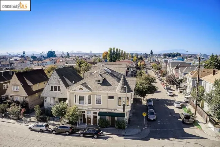 3139 West St, Oakland, California 94608