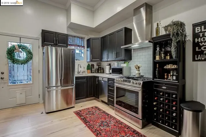 3139 West St, Oakland, California 94608