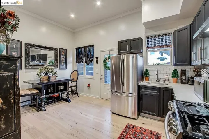 3139 West St, Oakland, California 94608