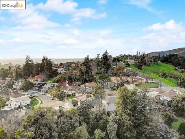 9332 Granada Ave, Oakland, California 94605