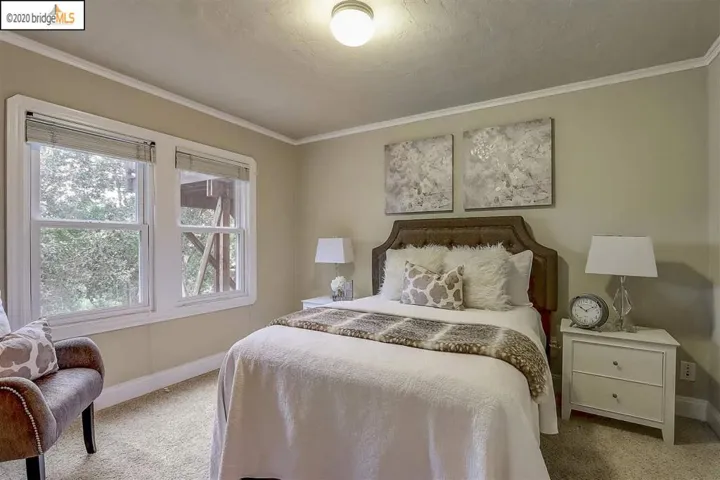 9332 Granada Ave, Oakland, California 94605