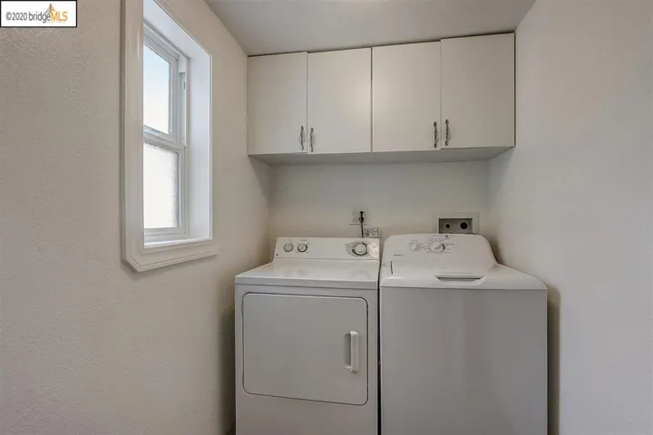 9332 Granada Ave, Oakland, California 94605