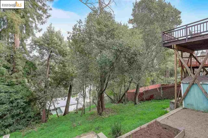 9332 Granada Ave, Oakland, California 94605