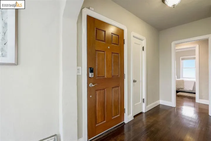 9332 Granada Ave, Oakland, California 94605
