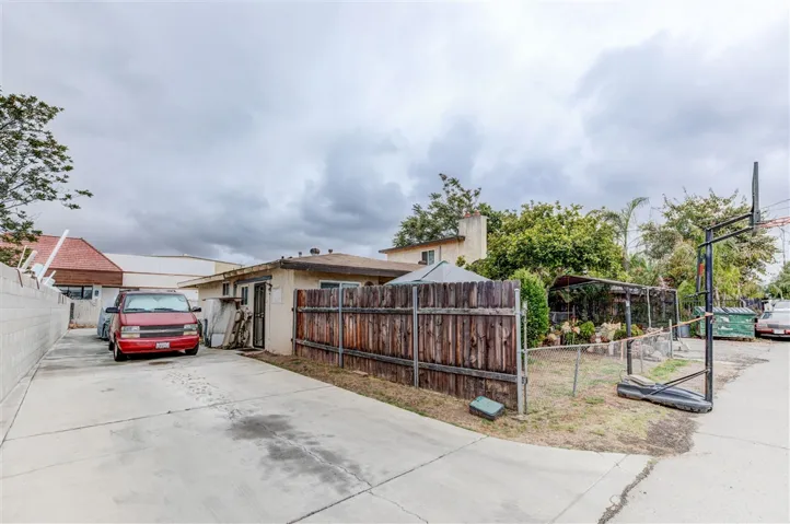 8531 Hubbles Ln., Santee, California 92071