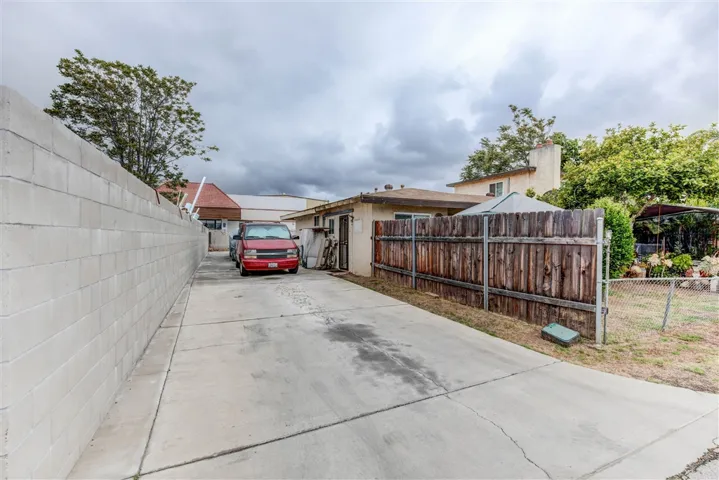 8531 Hubbles Ln., Santee, California 92071