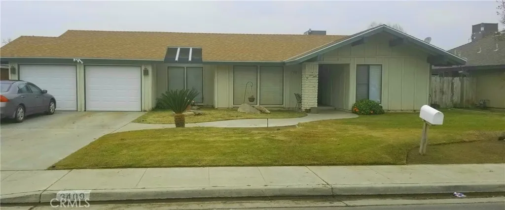 3409 Robinwood Street, Bakersfield, California 93309