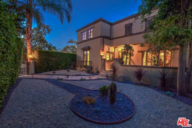 800 S Highland Avenue, Los Angeles, California 90036