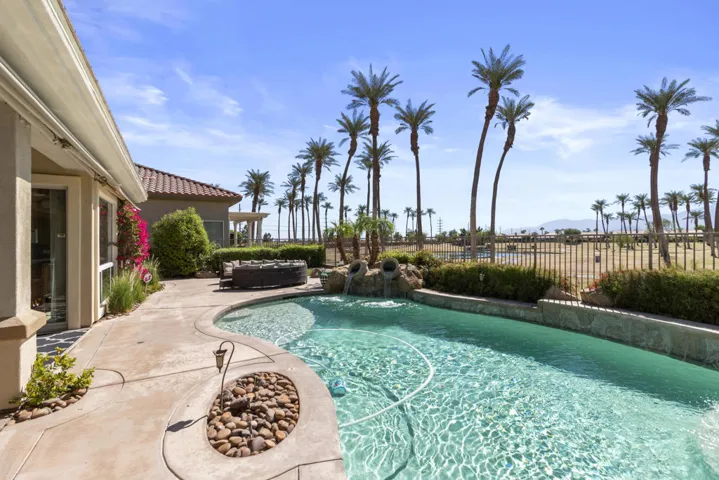 Pool BEST Lake MLS 41