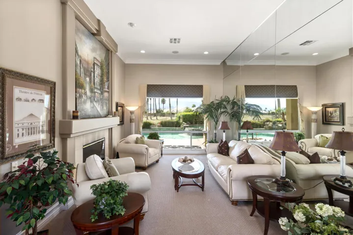 Living Rm w Views