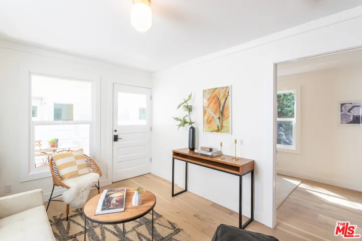 2034 5th Street D, Santa Monica, California 90405
