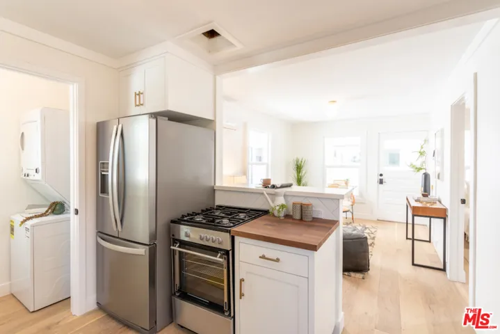 2034 5th Street D, Santa Monica, California 90405