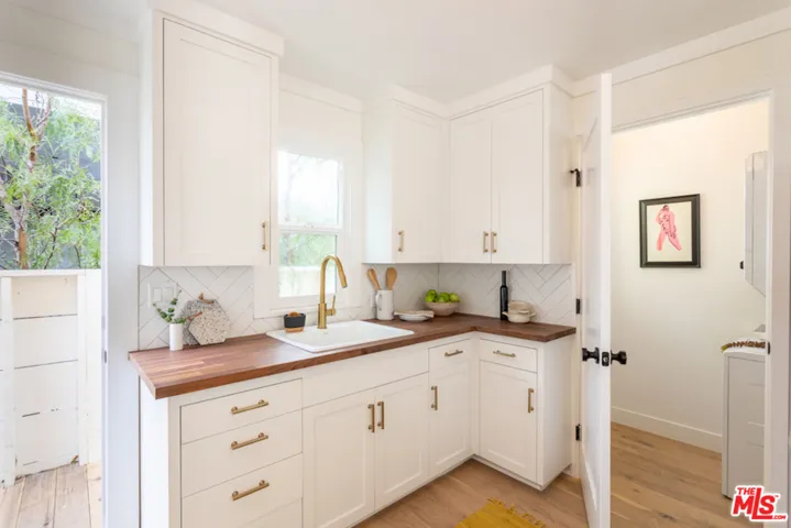 2034 5th Street D, Santa Monica, California 90405