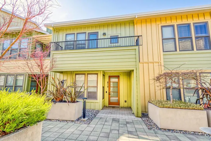 814 Altaire Walk, Palo Alto, California 94303