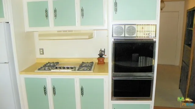 Double Oven & Gas Cooktop