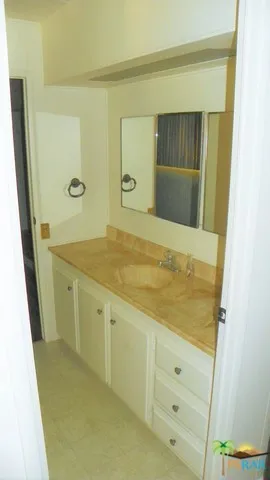 Great Jack & Jill 2nd Bath