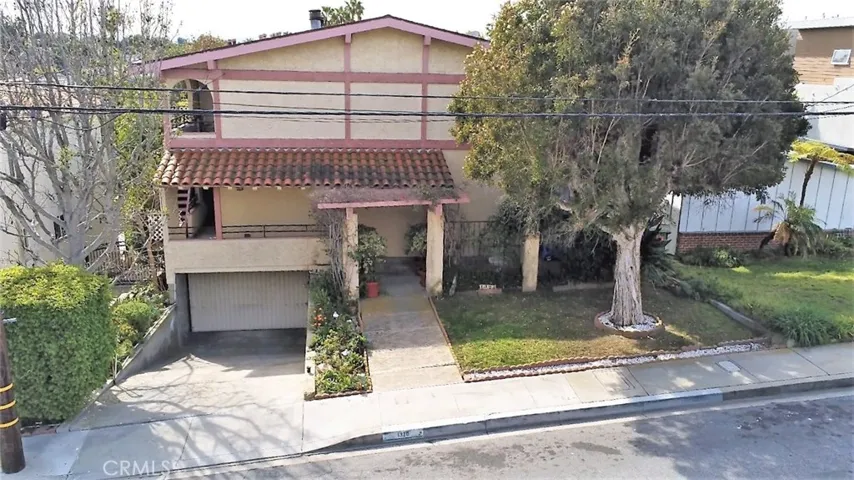 1320 12th Street 2, Manhattan Beach, California 90266