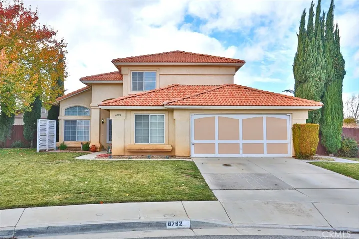 6792 Knoll Court, Hesperia, California 92345