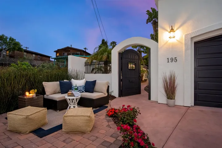nice front patio area
