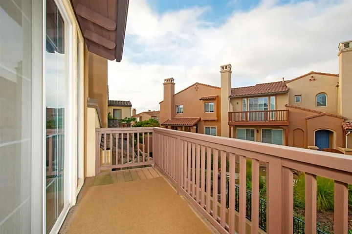 7759 Calle Andar, Carlsbad, California 92009
