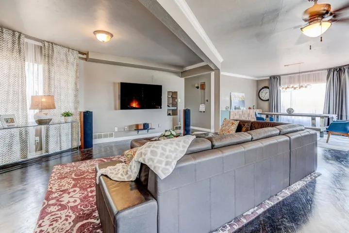 7368 Pomona Way, La Mesa, California 91942