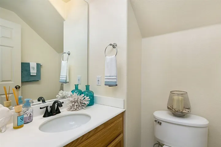 3061 Rancho La Presa, Carlsbad, California 92009