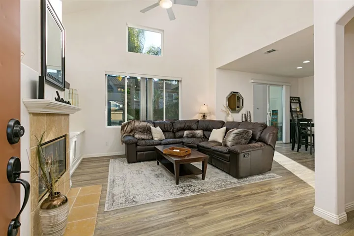 3061 Rancho La Presa, Carlsbad, California 92009