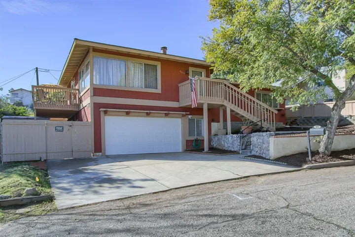 8869 Greenview Pl, Spring Valley, California 91977