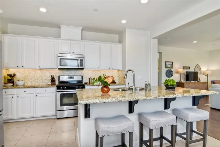 1209 Stratton Drive, Vista, California 92083