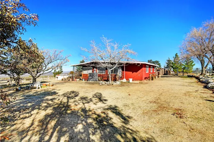 32130 Largo Vista Rd, Llano, California 93544