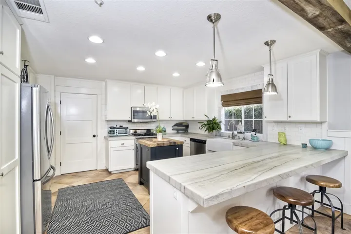 1072 Normandy Hill Lane, Encinitas, California 92024