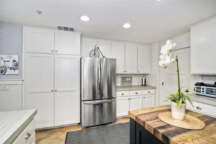 1072 Normandy Hill Lane, Encinitas, California 92024